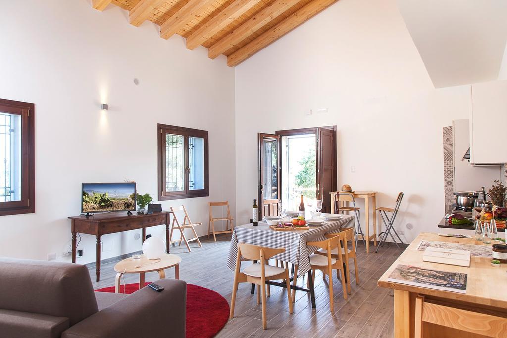 Ecoagriturismo Notti Stellate Etna Mare Farm stay