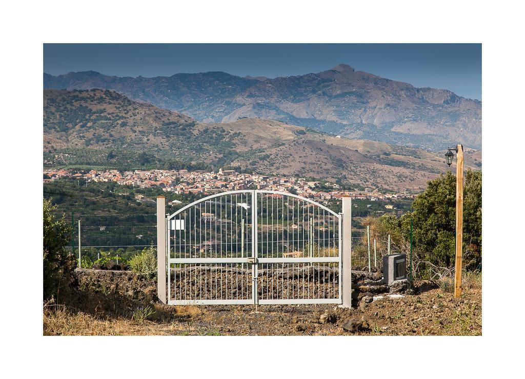 Ecoagriturismo Notti Stellate Etna Mare Farm stay Mascali