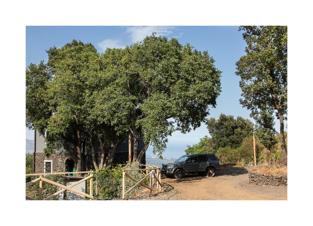 Ecoagriturismo Notti Stellate Etna Mare * Mascali